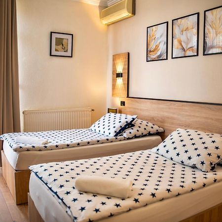 Hotel Bolero เยอร์ ภายนอก รูปภาพ