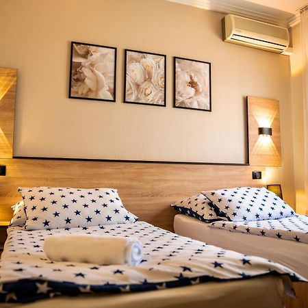 Hotel Bolero เยอร์ ภายนอก รูปภาพ