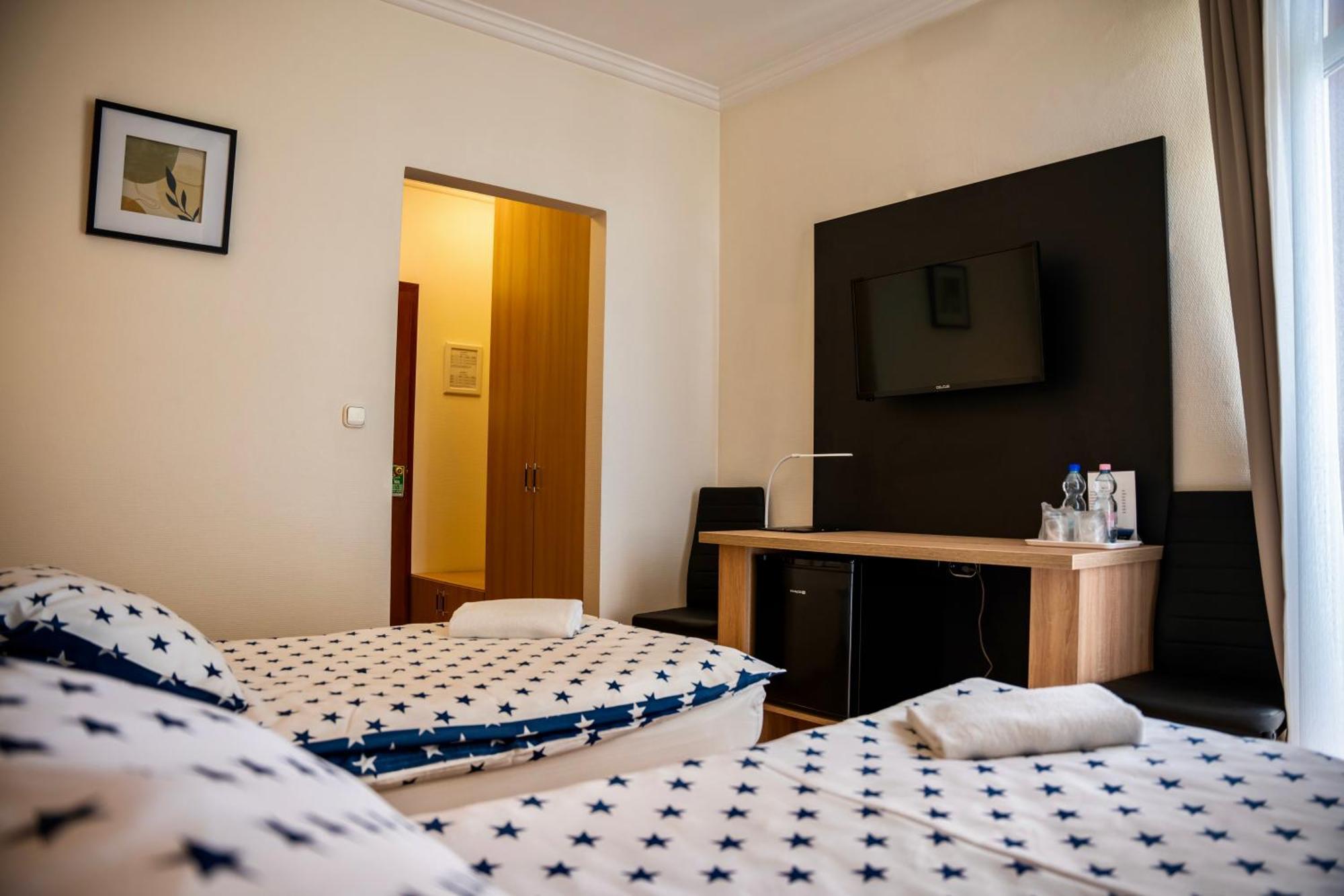 Hotel Bolero เยอร์ ภายนอก รูปภาพ
